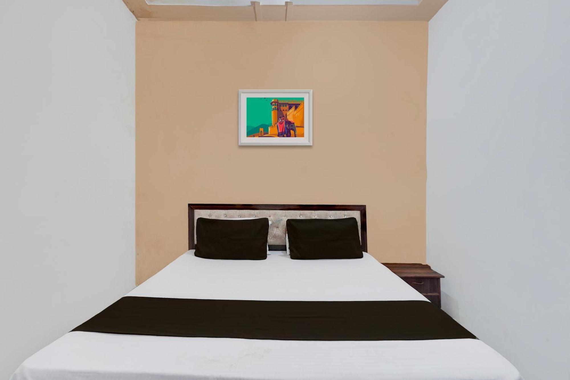 Oyo Hotel Maharaja Palace Meerut Exterior photo