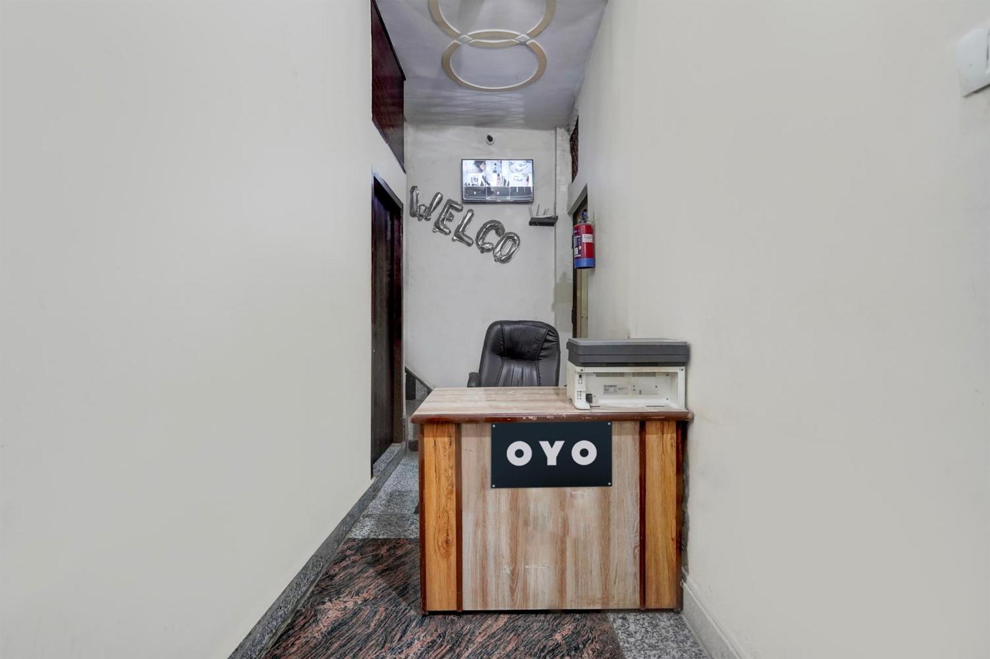 Oyo Hotel Maharaja Palace Meerut Exterior photo