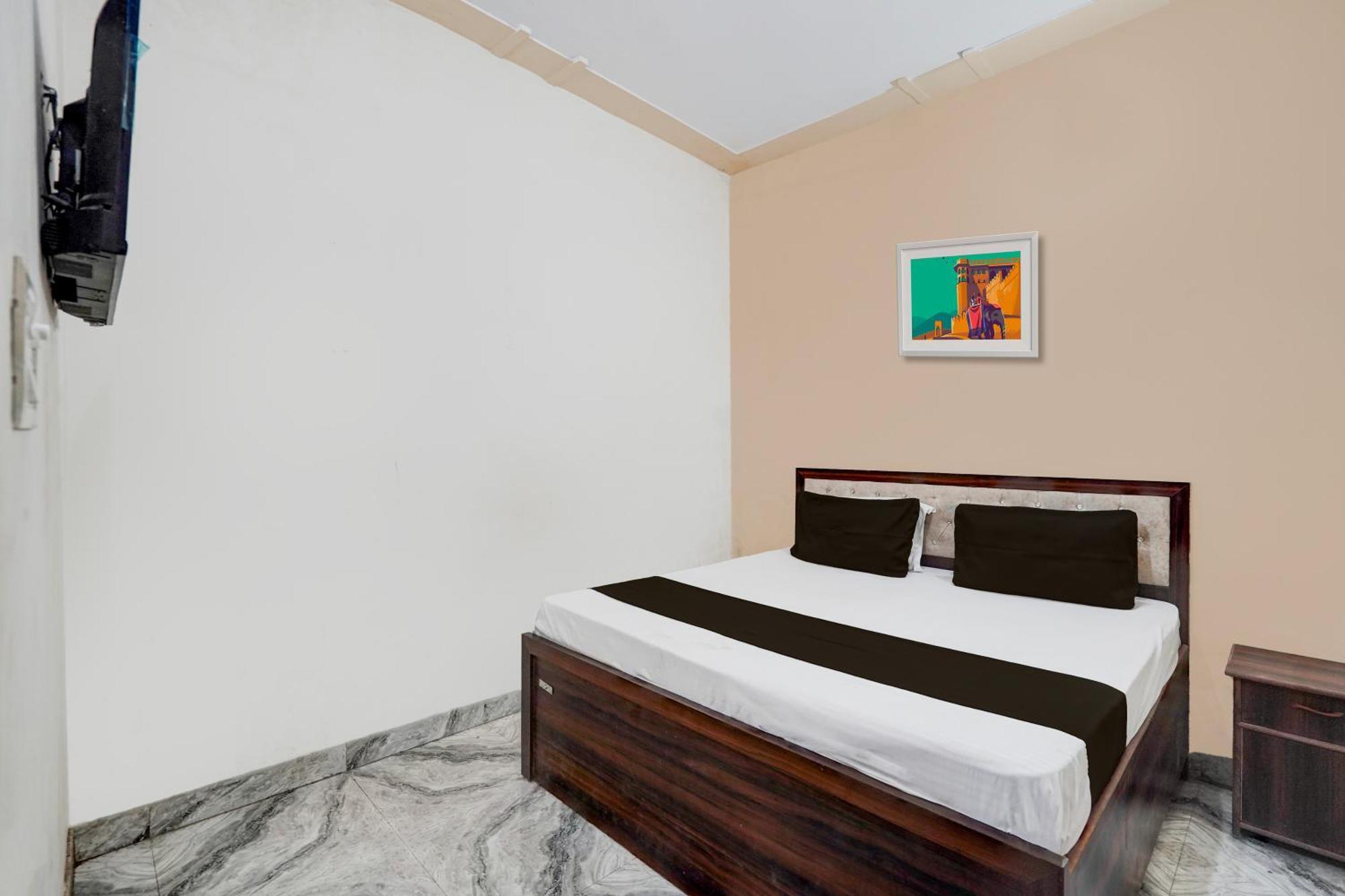 Oyo Hotel Maharaja Palace Meerut Exterior photo