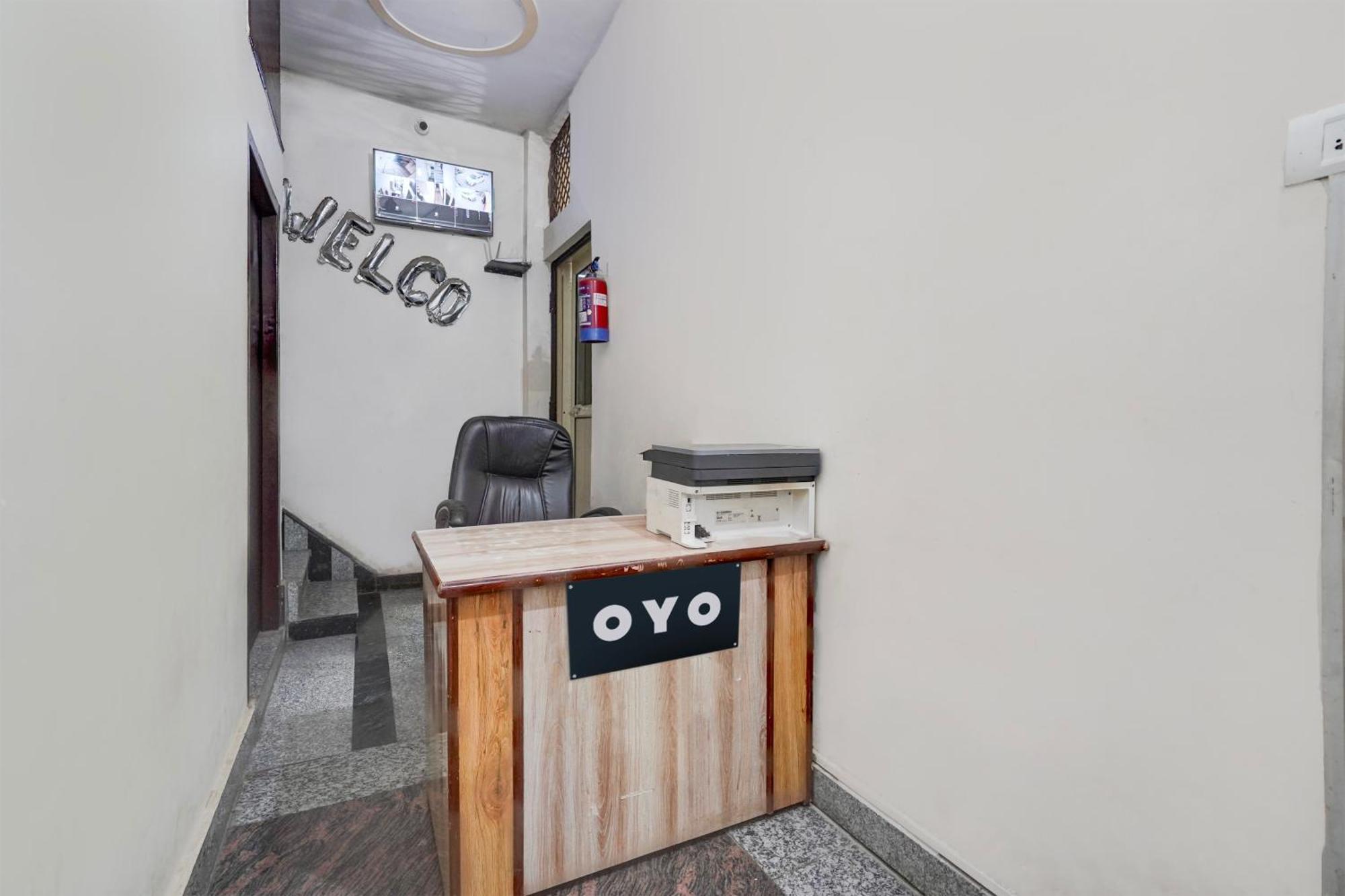 Oyo Hotel Maharaja Palace Meerut Exterior photo